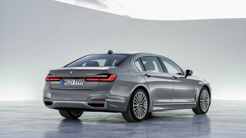 Illustration for article titled The 2020 BMW 7 Series Front End Is Entirely Nostril Now